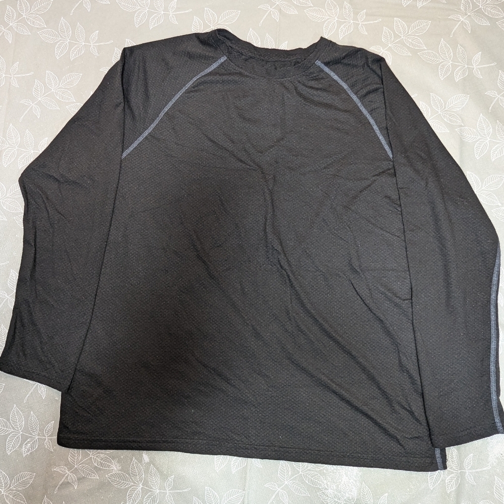 Breathable sports/under shirt